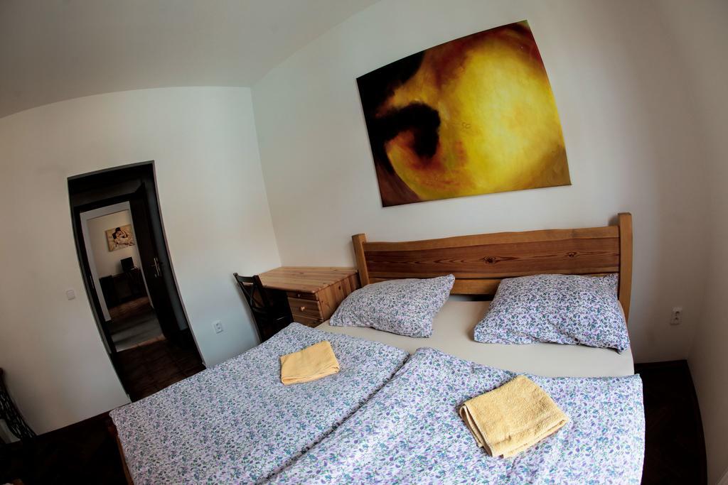 Hostel Singer Pub Ceske Budejovice Phòng bức ảnh
