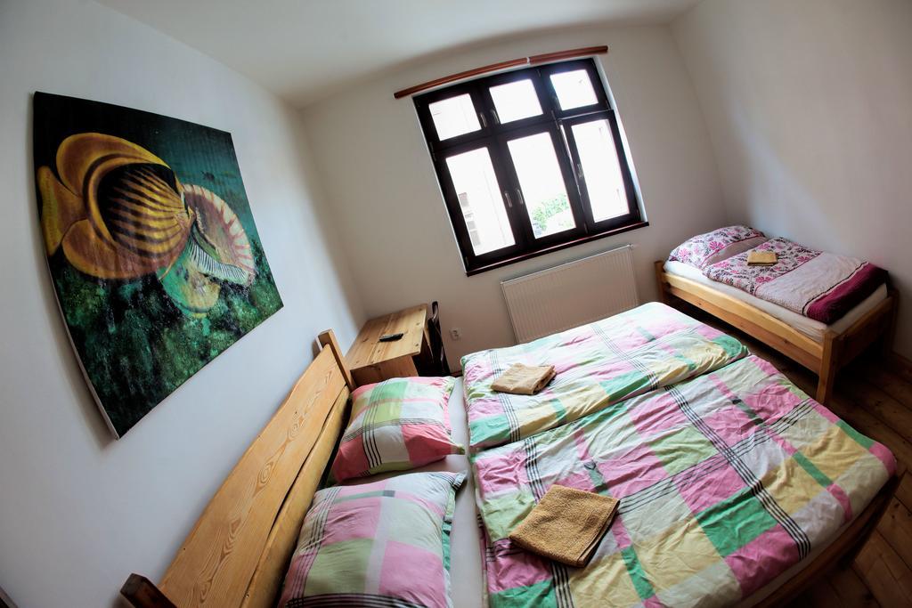 Hostel Singer Pub Ceske Budejovice Phòng bức ảnh