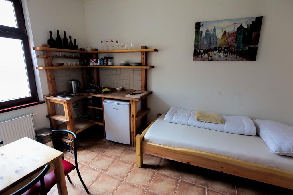 Hostel Singer Pub Ceske Budejovice Phòng bức ảnh