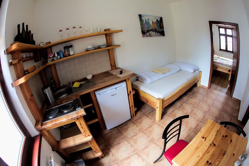 Hostel Singer Pub Ceske Budejovice Phòng bức ảnh